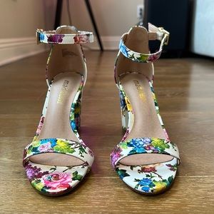 Steve Madden Sexy Full Of Floats High Heels. Size 7.